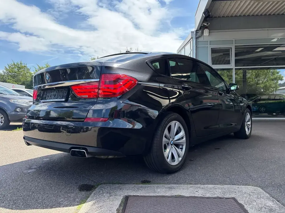 Gebraucht BMW 550 Gran Turismo 408 PS (300 kW) 2010 Black sapphire metallic Coupé