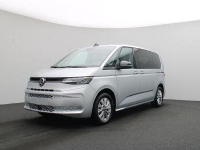Gebraucht VW Multivan Life 150 PS (110 kW) 2024 Reflexsilber metallic Van