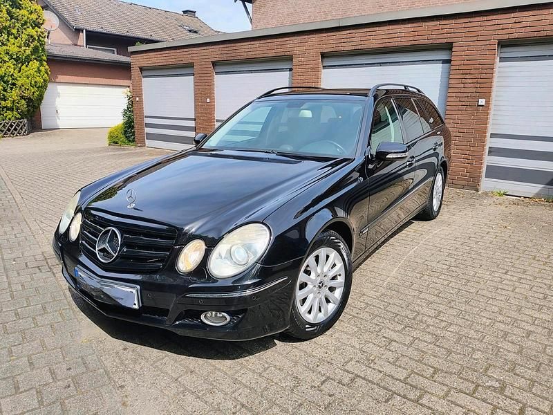 Schwarz Gebraucht 2008 Mercedes E200 Kombi | 4.599 € (Superpreis) - Bild 1/4