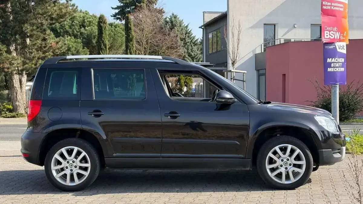 Gebraucht Skoda Yeti Ambition 110 PS (80 kW) 2013 Schwarz SUV