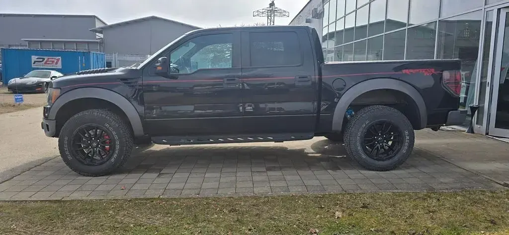 Gebraucht Ford F-150 Raptor 411 PS (302 kW) 2011 Schwarz Pickup