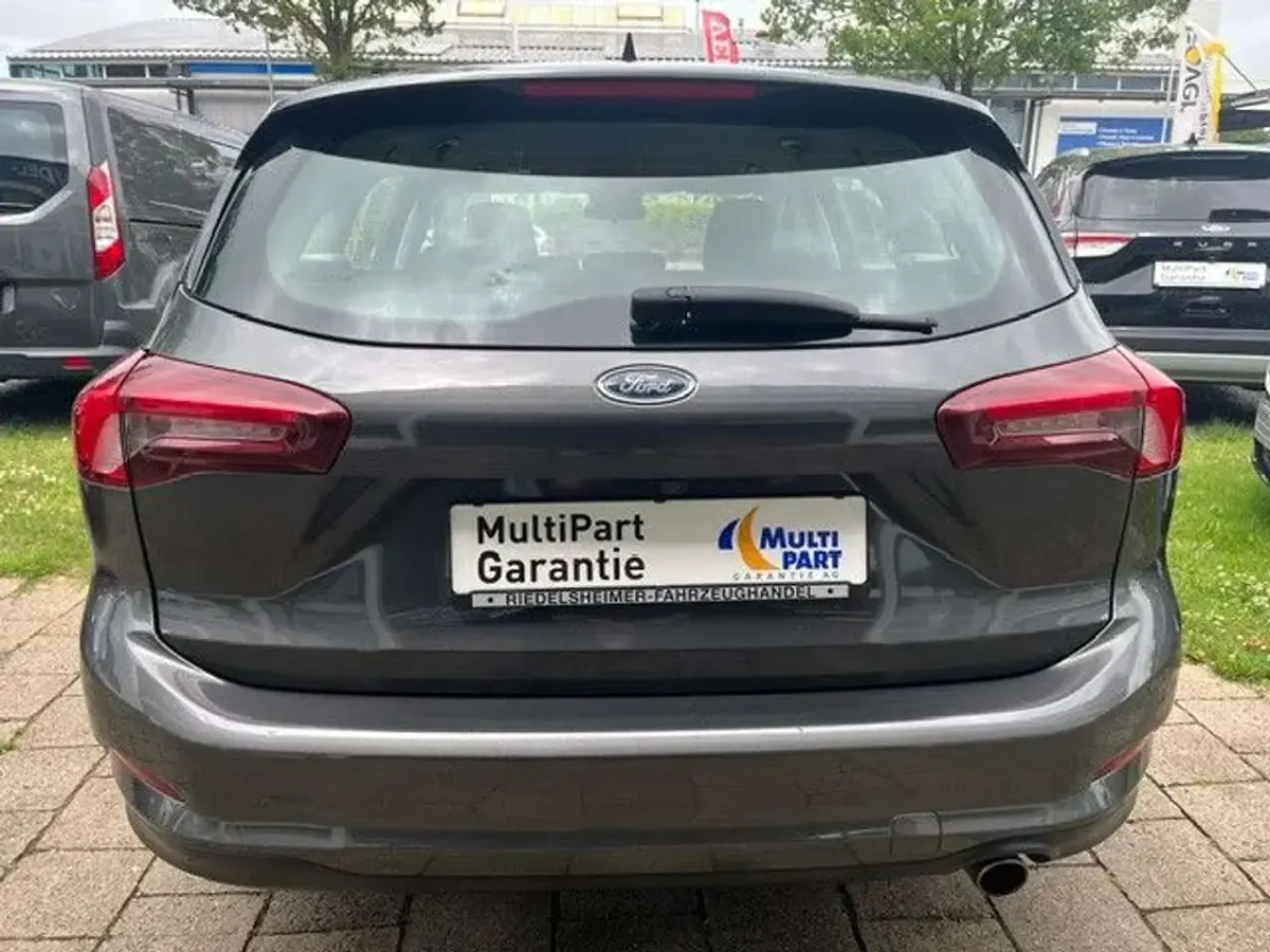 Gebraucht Ford Focus Cool & Connect 120 PS (88 kW) 2022 Magnetic Kombi