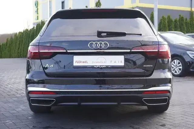 Gebraucht Audi A4 S-Line 204 PS (150 kW) 2024 Schwarz Kombi