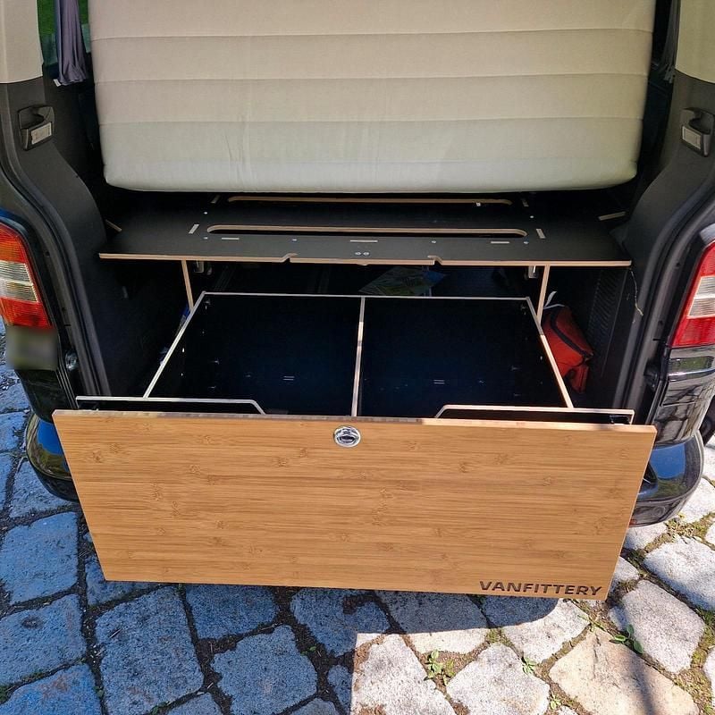 Gebraucht VW Multivan 174 PS (127 kW) 2007 Schwarz Van / Kleinbus