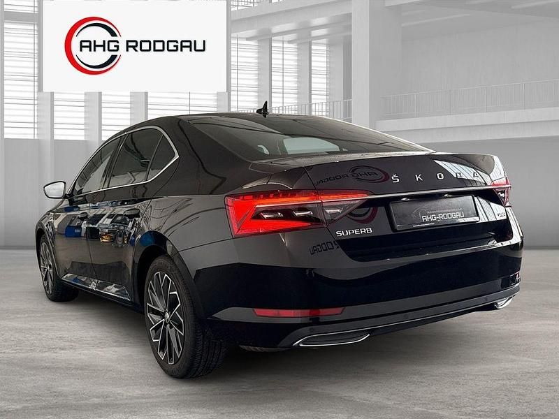 Gebraucht Skoda Superb LAURIN & KLEMENT 200 PS (147 kW) 2023 Schwarz Limousine
