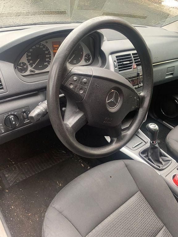 Gebraucht Mercedes B150 95 PS (69 kW) 2005 Schwarz Van / Kleinbus