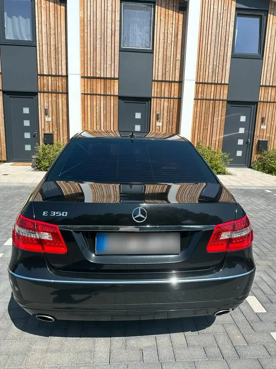 Gebraucht Mercedes E350 Avantgarde 231 PS (169 kW) 2009 Schwarz Limousine