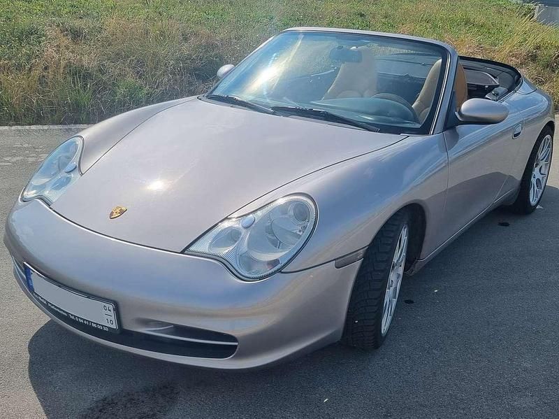 Silber Gebraucht 2003 Porsche 911 Carrera 4 Cabriolet Cabrio | 29.800 € (Fairer Preis) - Bild 1/4