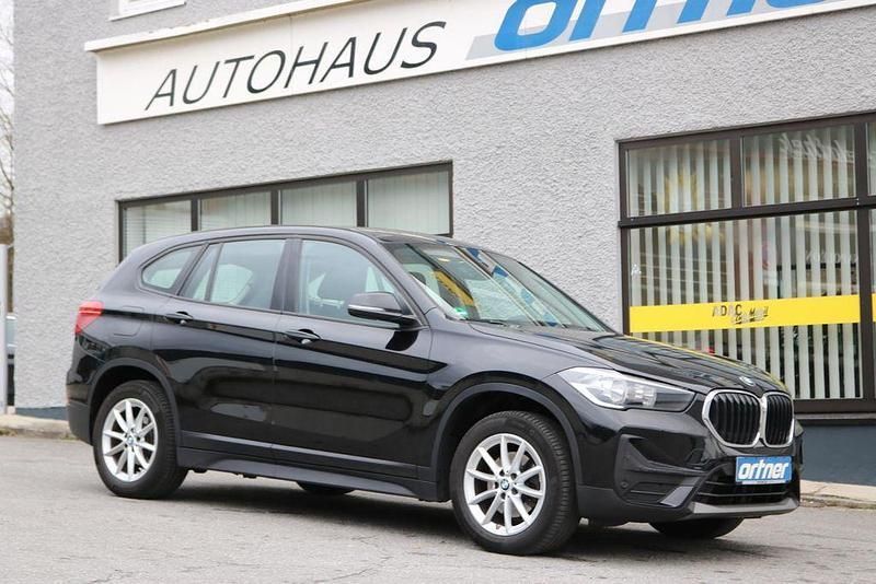 Schwarz Gebraucht 2019 BMW X1 Performance SUV | 14.990 € (Fairer Preis) - Bild 1/4
