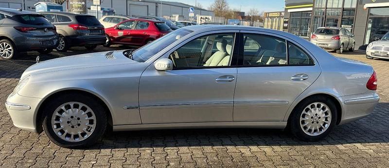 Gebraucht Mercedes E350 272 PS (200 kW) 2005 Silber Limousine