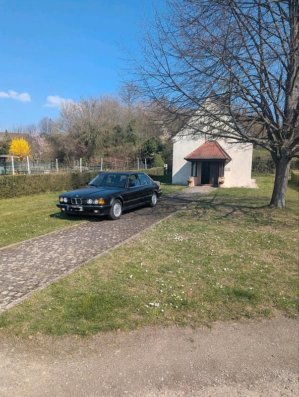Gebraucht BMW 730 200 PS (147 kW) 1987 Schwarz Limousine