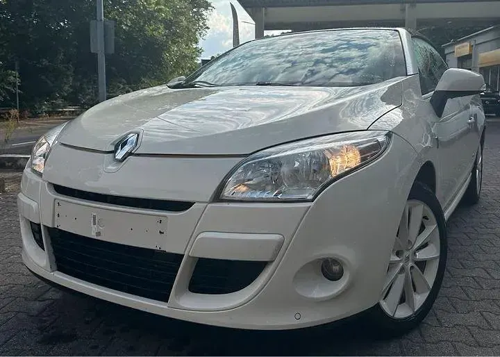 Gebraucht Renault Mégane Cabriolet 131 PS (96 kW) 2012 Gelb Cabrio