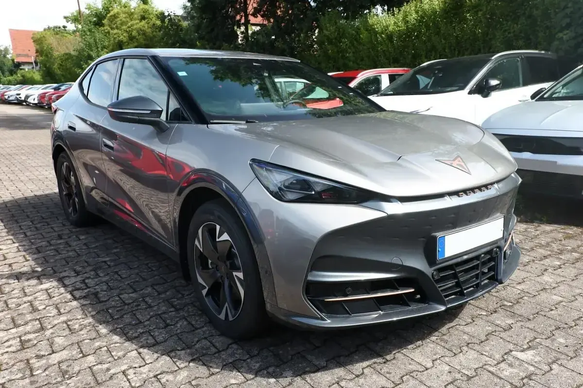 Neu Cupra Tavascan Endurance 210 kW (286 PS) 2026 Atacama desert metallic SUV