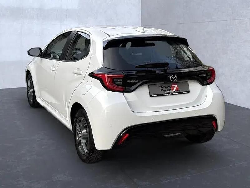 Second-hand Mazda 2 116 CP (85 kW) 2022 Alb Berlinǎ