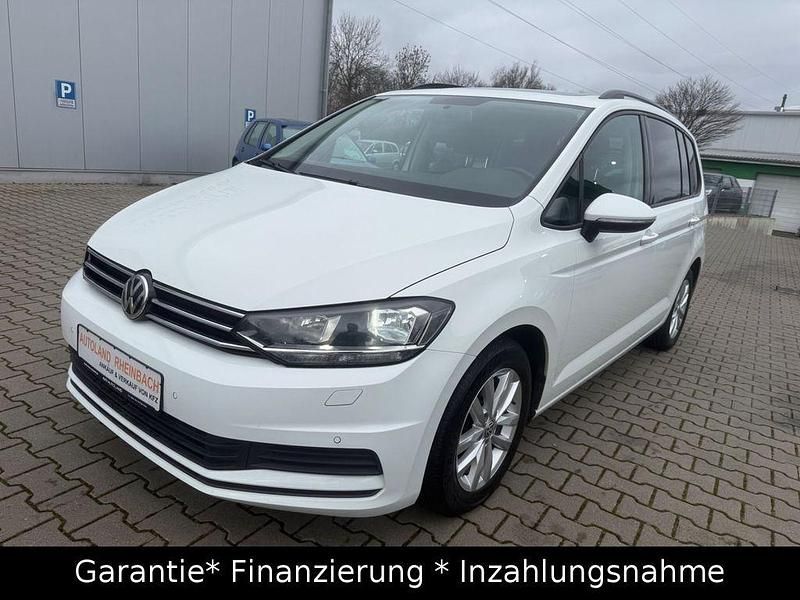 Gebraucht VW Touran 150 PS (110 kW) 2016 Weiß Van / Kleinbus