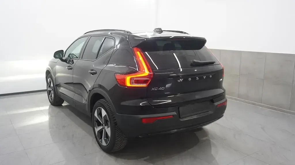 Gebraucht Volvo XC40 Plus 197 PS (144 kW) 2024 Schwarz SUV