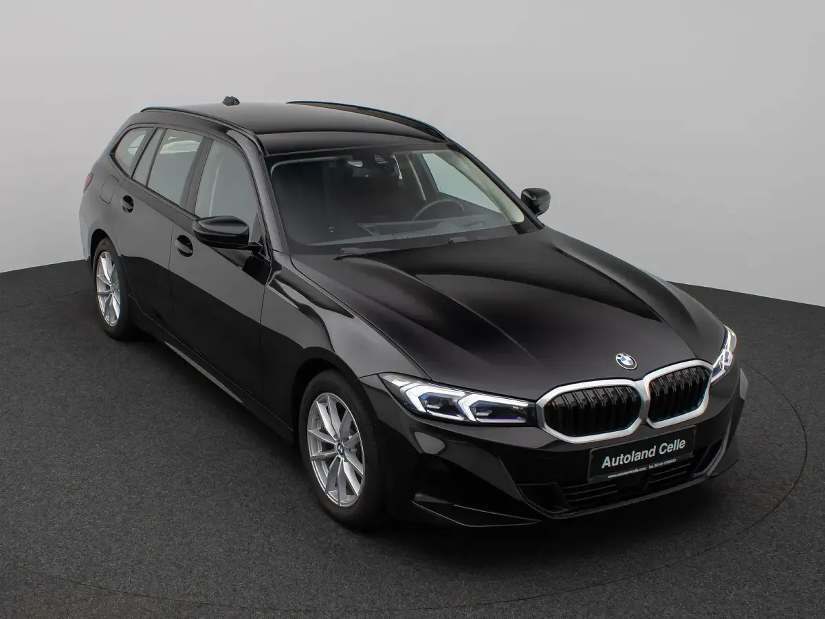 Gebraucht BMW 318 Shadowline 150 PS (110 kW) 2023 Schwarz Kombi