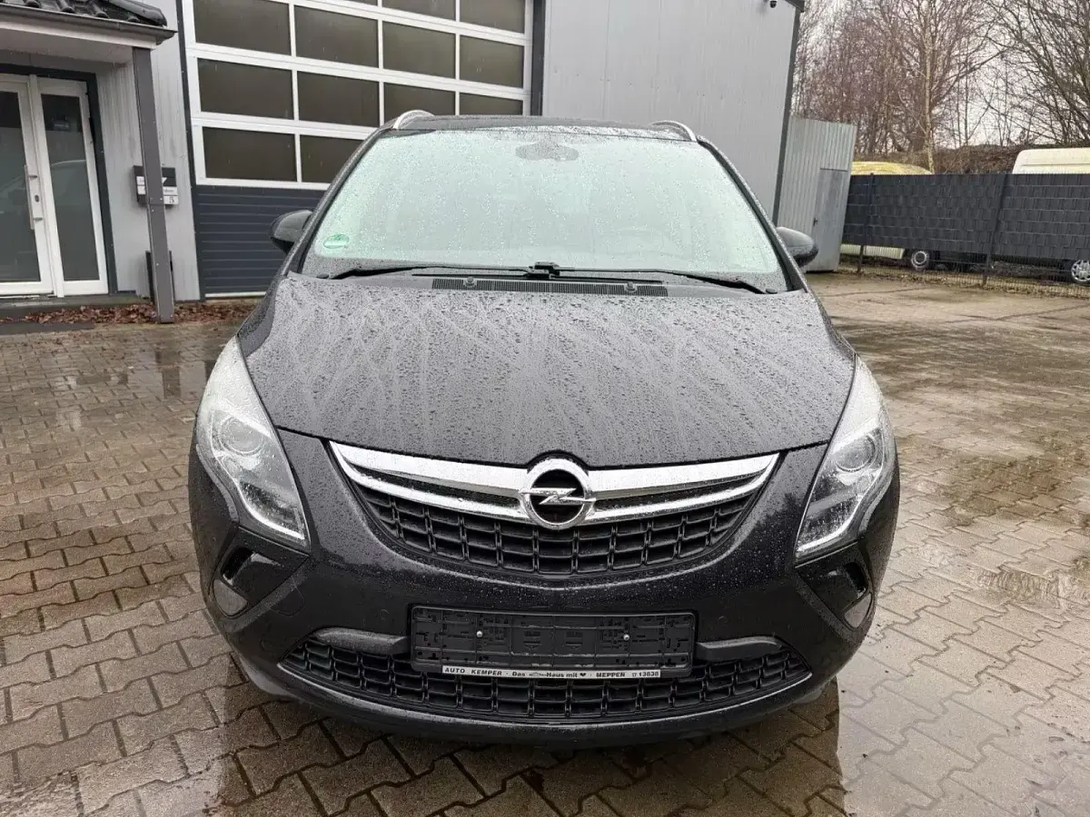 Gebraucht Opel Zafira Tourer Edition 131 PS (96 kW) 2012 Schwarz Van / Kleinbus