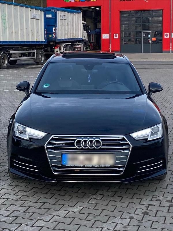 Schwarz Gebraucht 2017 Audi A4 S-Line Kombi | 13.999 € (Superpreis) - Bild 1/4