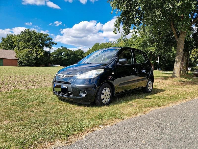 Schwarz Gebraucht 2010 Hyundai i10 Kleinwagen | 2.200 € (Fairer Preis) - Bild 1/4