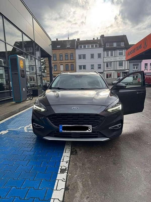 Gebraucht Ford Focus Active 150 PS (110 kW) 2019 Grau Kombi