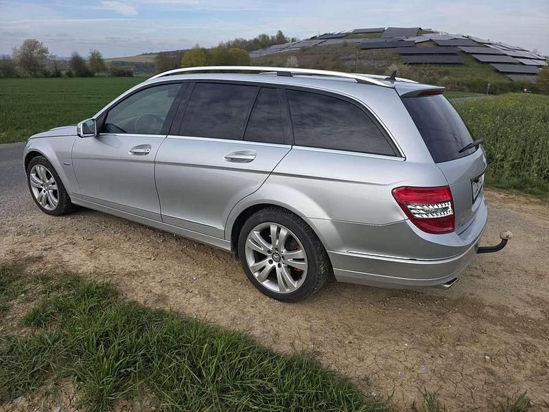 Gebraucht Mercedes C350 231 PS (169 kW) 2010 Grau Kombi