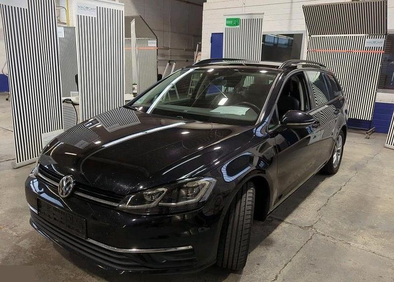 Schwarz Gebraucht 2020 VW Golf VII Limousine | 19.990 € (Fairer Preis) - Bild 1/4