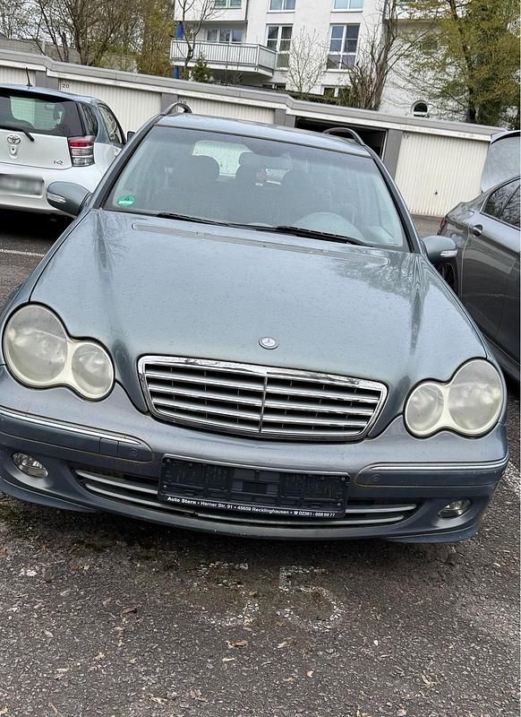 Gebraucht Mercedes C220 150 PS (110 kW) 2004 Kombi