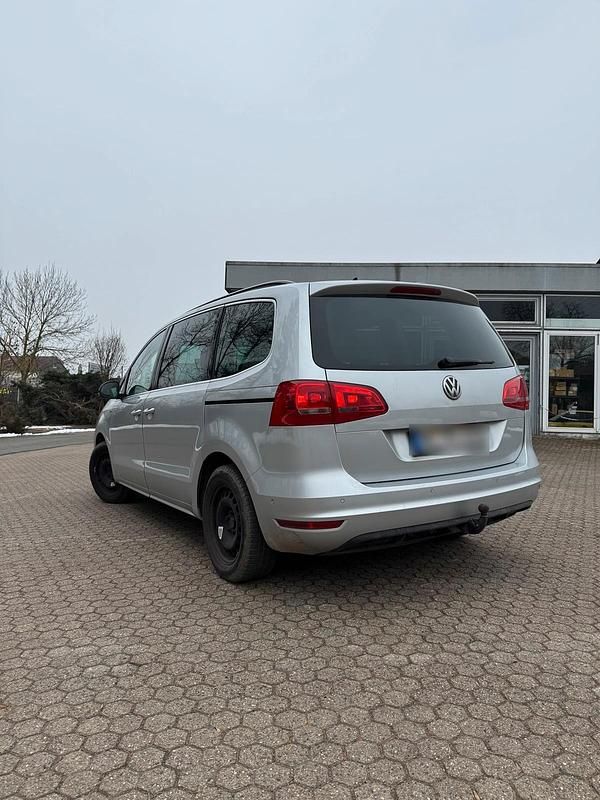 Gebraucht VW Sharan 150 PS (110 kW) 2012 Silber Van / Kleinbus