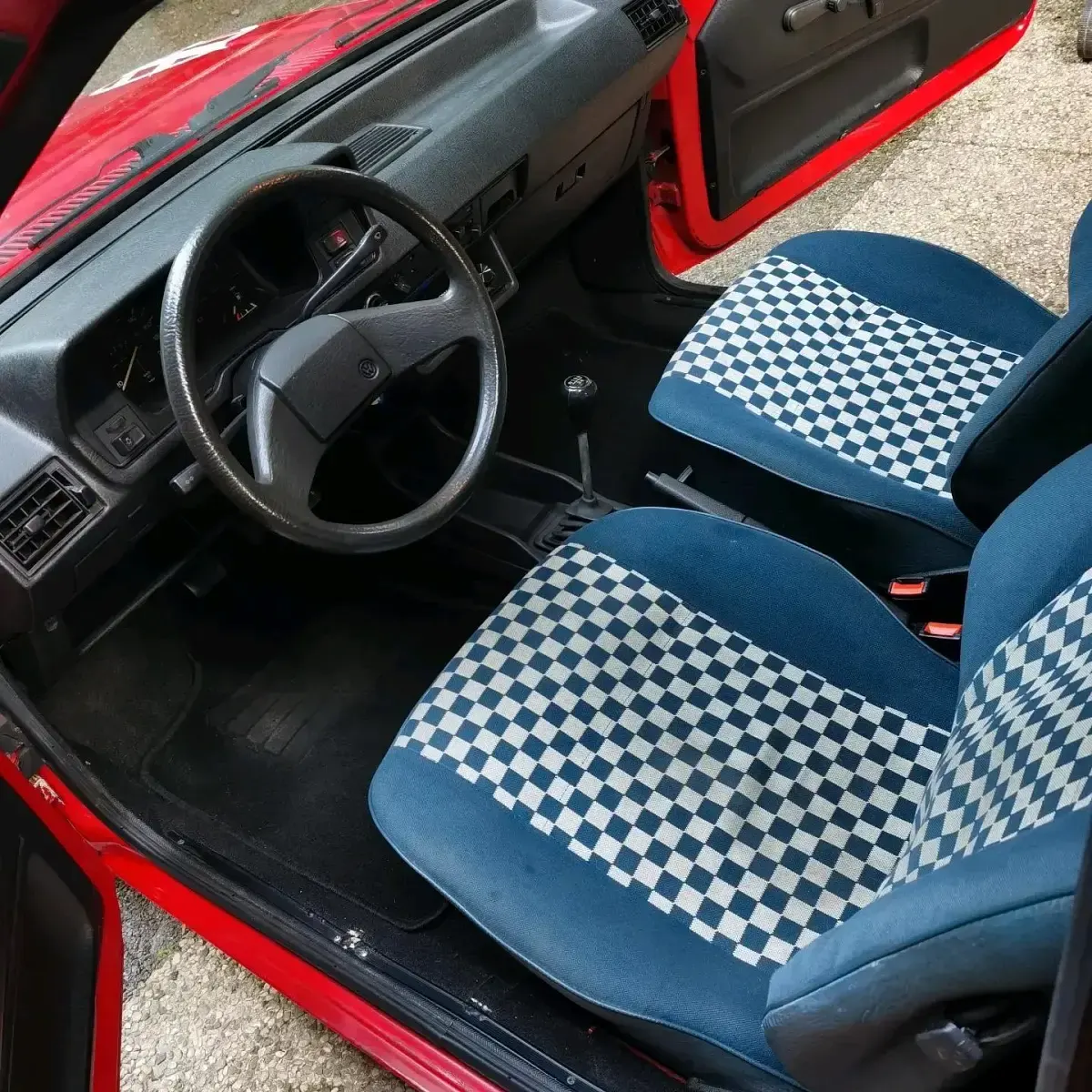 Gebraucht VW Polo 54 PS (39 kW) 1987 Rot Kleinwagen