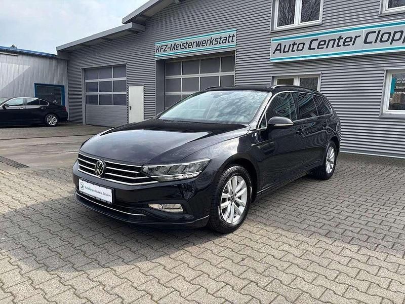 Gebraucht VW Passat Business 150 PS (110 kW) 2022 Deep black Kombi