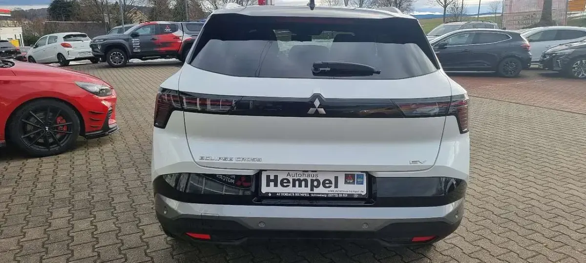 Gebraucht Mitsubishi Eclipse 55 kW (75 PS) 2026 Himalayaweiß/onyxschwarz SUV