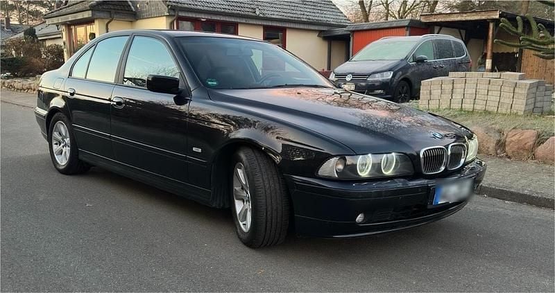 Schwarz Gebraucht 2003 BMW 525 Shadowline Limousine | 4.499 € (Fairer Preis) - Bild 1/4