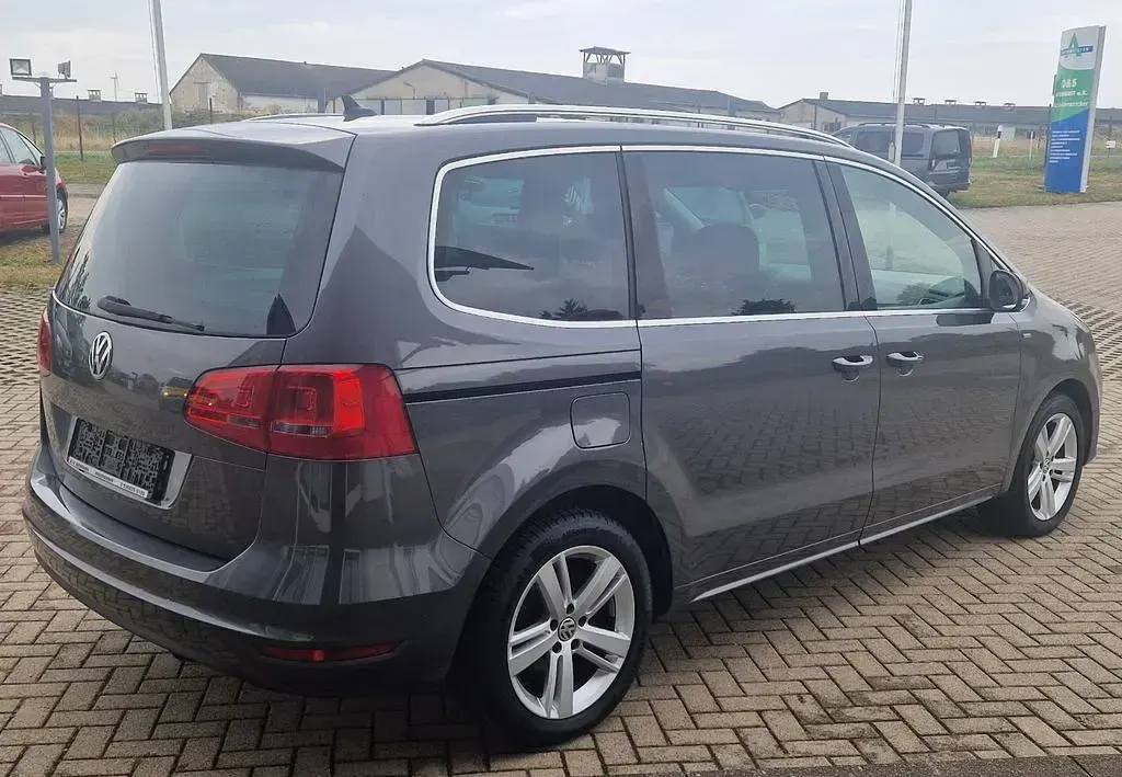 Gebraucht VW Sharan Match 140 PS (102 kW) 2012 Grau Van / Kleinbus