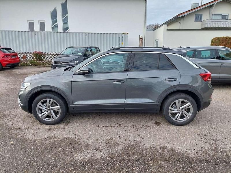 Indiumgreymetallic Neu 2025 VW T-Roc Life SUV | 30.990 € (Superpreis) - Bild 1/4