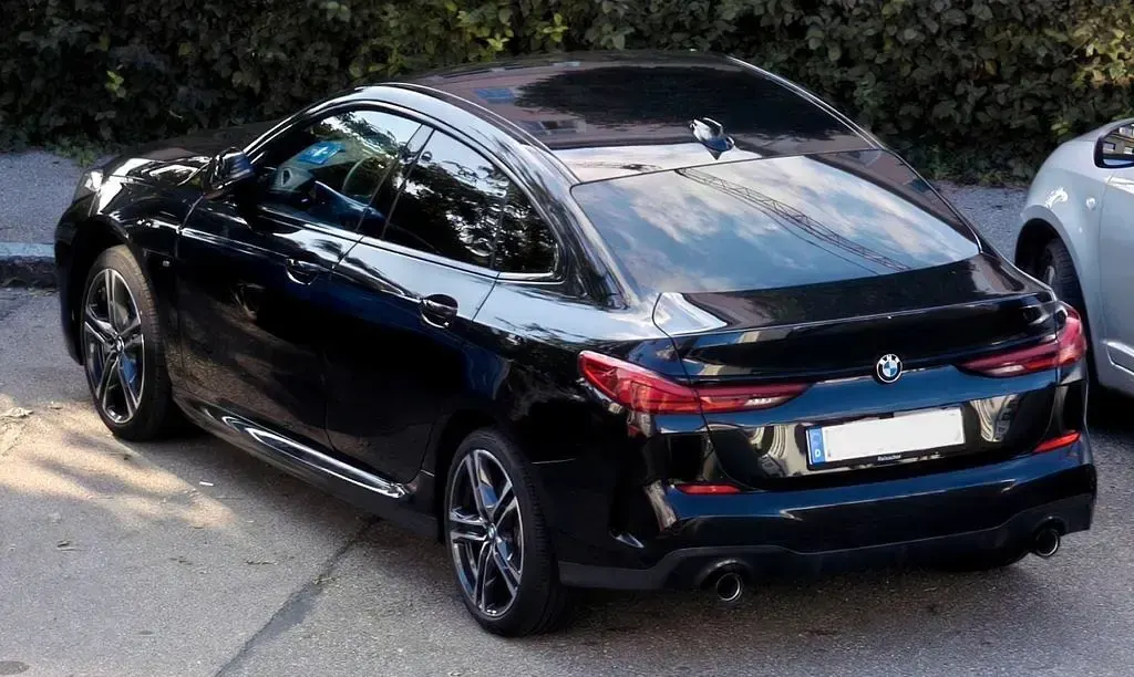 Gebraucht BMW 220 Performance 178 PS (130 kW) 2023 Schwarz Coupé