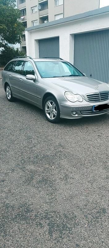 Gebraucht Mercedes C220 150 PS (110 kW) 2005 Grau Kombi
