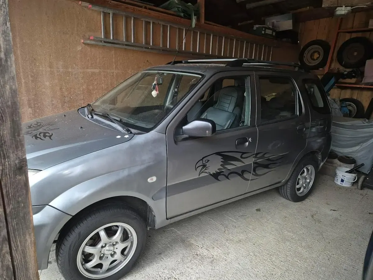 Gebraucht Subaru Justy 90 PS (66 kW) 2008 Grau Kleinwagen