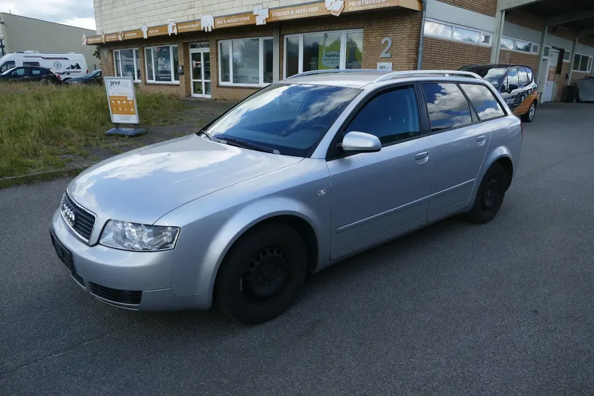 Second-hand Audi A4 102 CP (75 kW) 2003 Argintiu Break
