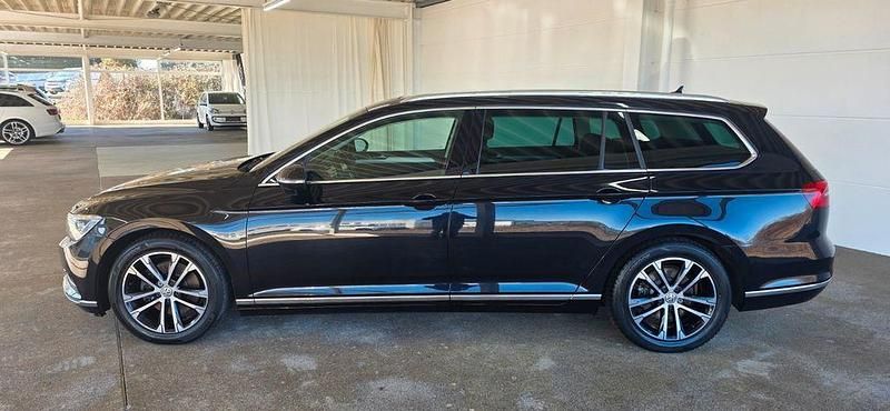 Gebraucht VW Passat Highline 150 PS (110 kW) 2015 Schwarz Kombi