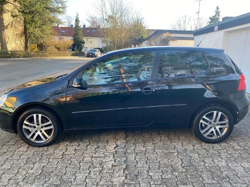 Gebraucht VW Golf VI Edition 80 PS (58 kW) 2009 Schwarz Kleinwagen