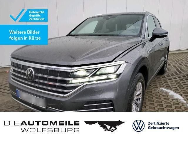 Siliziumgrau metallic (metallic) Gebraucht 2022 VW Touareg Elegance SUV | 48.200 € (Guter Preis) - Bild 1/3