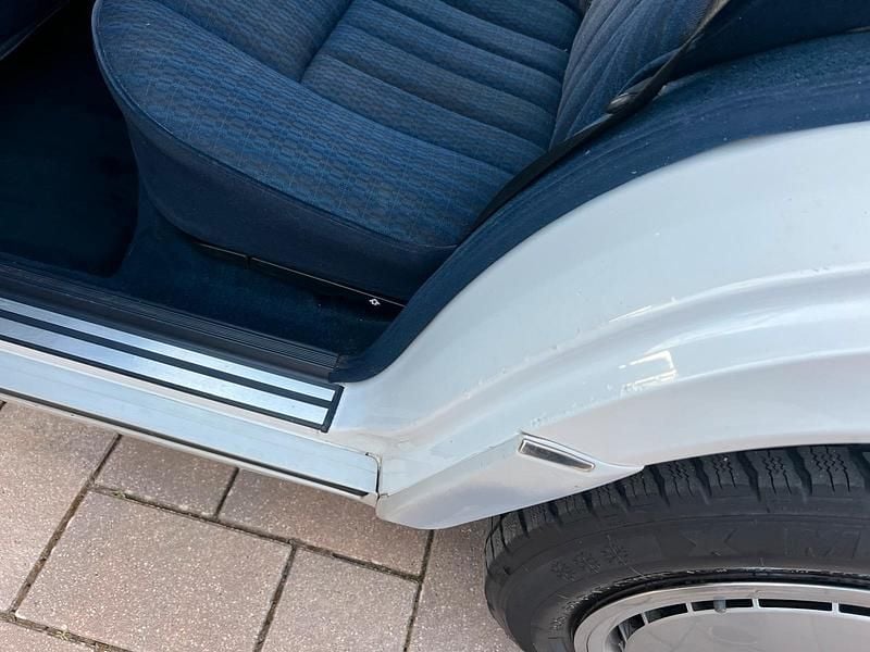Second-hand Mercedes 200 1989 Alb Break