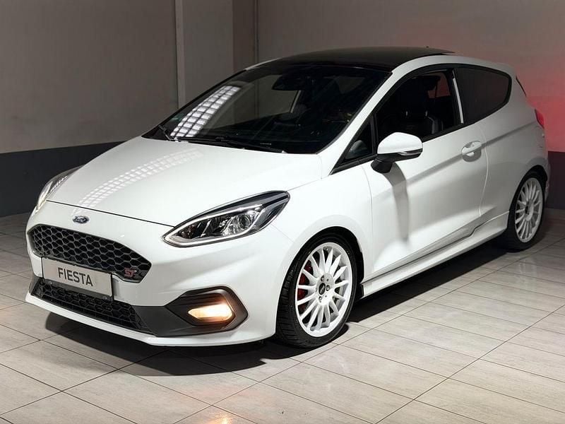 Weiß Gebraucht 2019 Ford Fiesta Performance Edition | 17.470 € - Bild 1/4