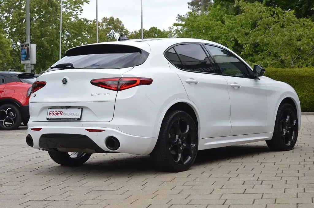 Gebraucht Alfa Romeo Stelvio Veloce 280 PS (205 kW) 2022 Weiß SUV
