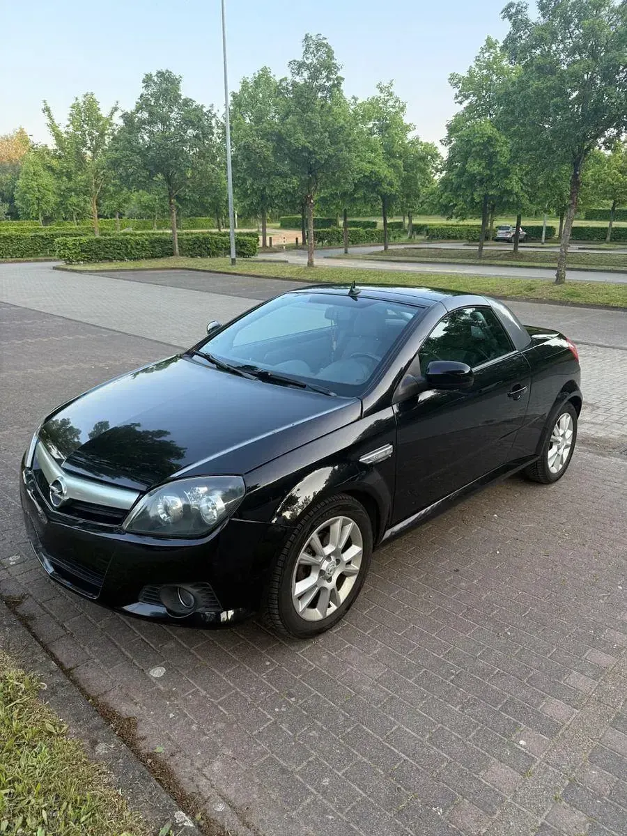 Gebraucht Opel Tigra 90 PS (66 kW) 2005 Schwarz Cabrio