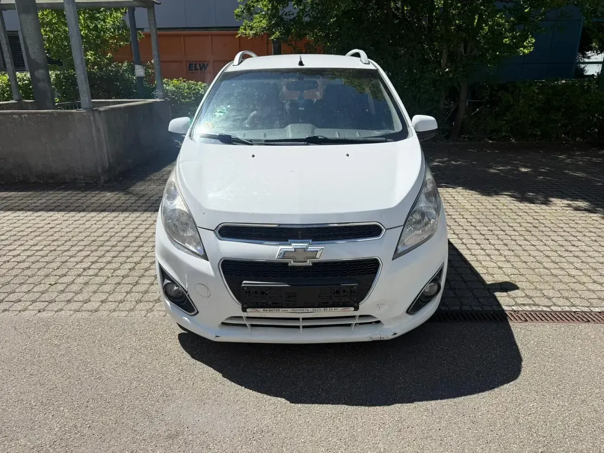 Gebraucht Chevrolet Spark 70 PS (51 kW) 2013 Weiß Kleinwagen