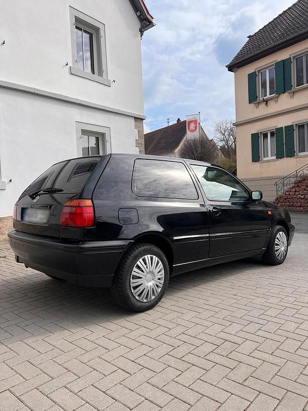 Second-hand VW Golf 75 CP (55 kW) 1993 Negru Coupe