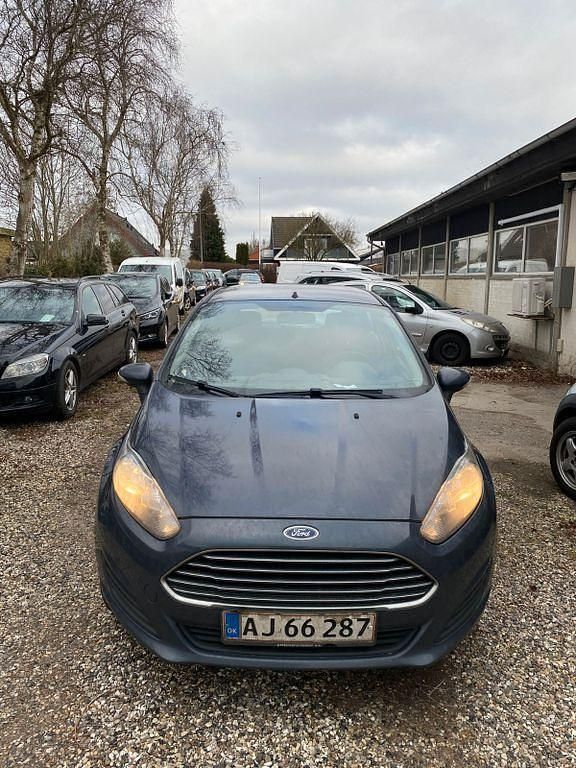 Gebraucht 2013 Ford Fiesta Trend Kleinwagen | 900 € (Superpreis) - Bild 1/4