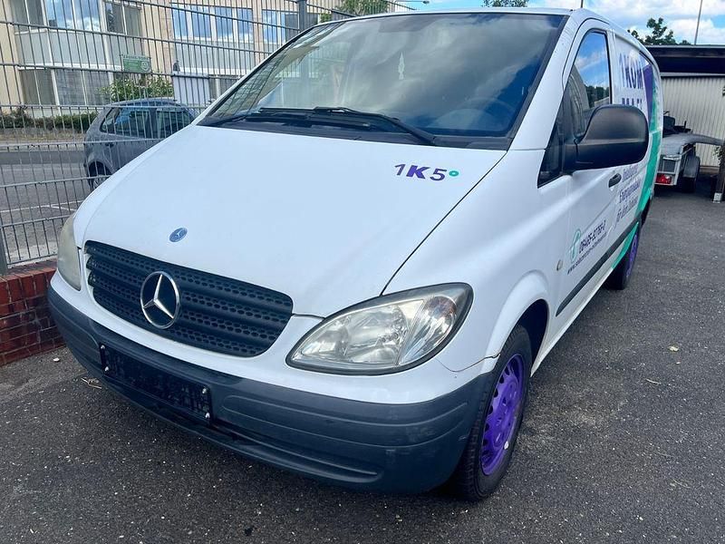 Weiß Gebraucht 2007 Mercedes Vito Van / Kleinbus | 2.999 € (Etwas zu teuer) - Bild 1/4